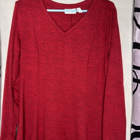 Denim + Company long sleeve, V-neck stretch, knit blouse, size medium - Picture 6 of 10